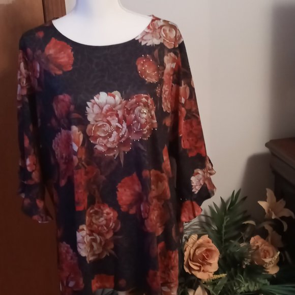 TIME AND TRUE……3/4 Quarter Sleeve Top - Picture 1 of 11